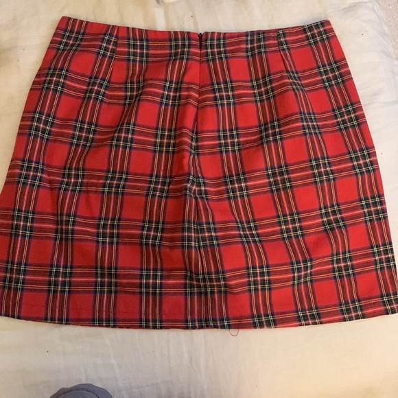 A Red Plaid Skirt. Comfortable & Fitting - Picture 2 of 2